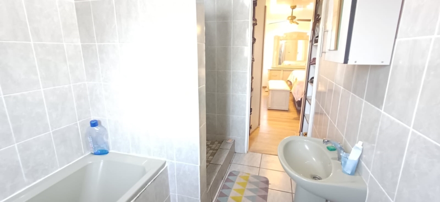 3 Bedroom Property for Sale in Parkridge Eastern Cape